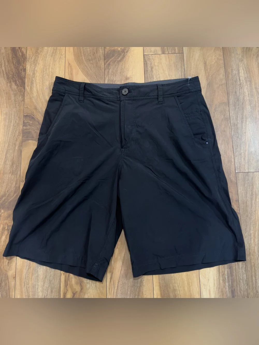 Lululemon Men’s Black Nylon Shorts 9” Inseam Size 36 Athletic Performance Golf